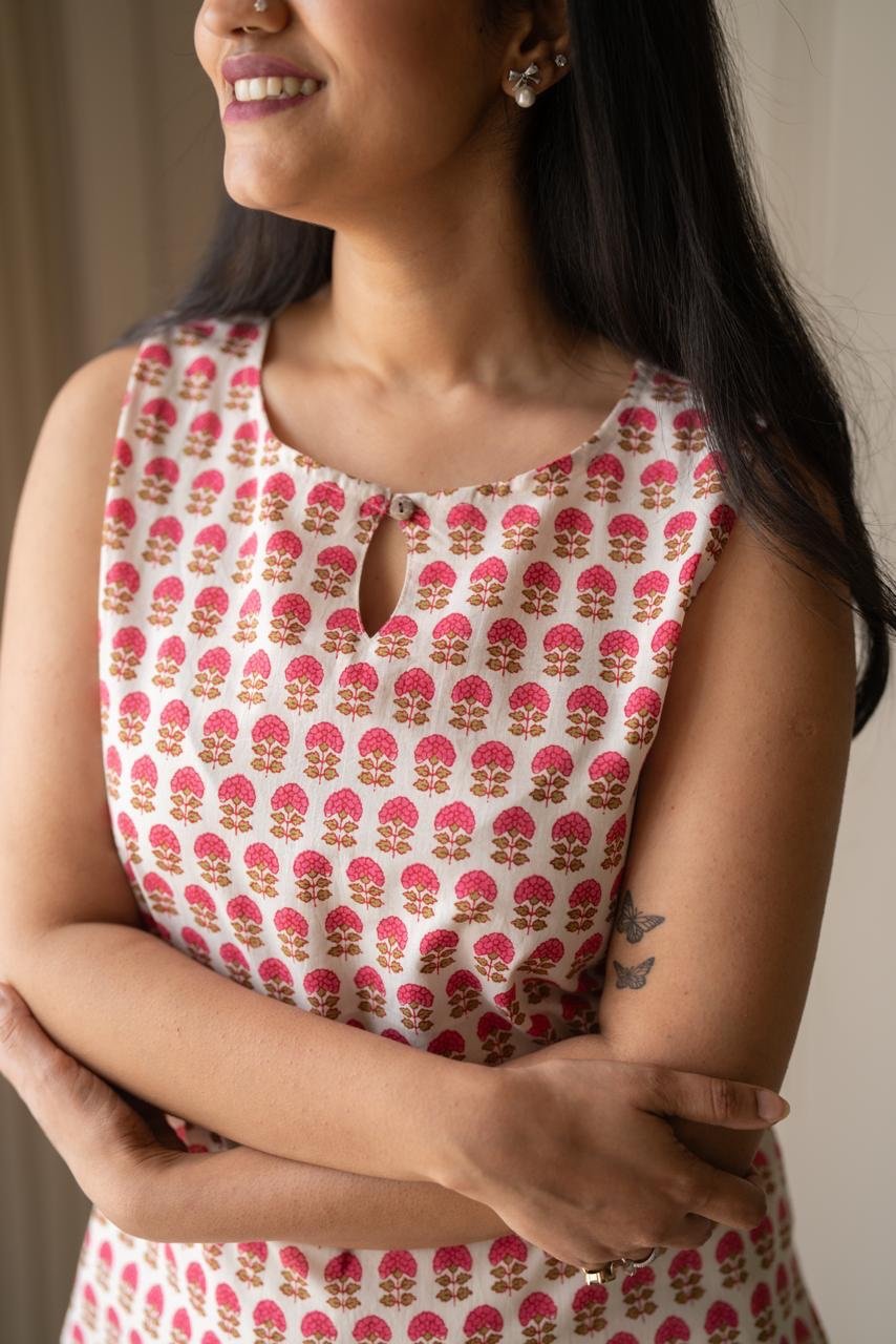 Lily Sleeveless Cotton Top- White Booti