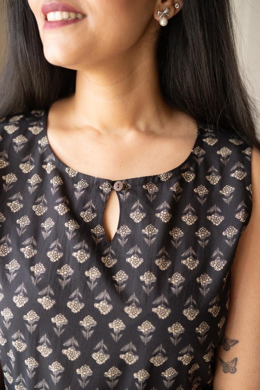 Lily Sleeveless Cotton Top- Black Booti