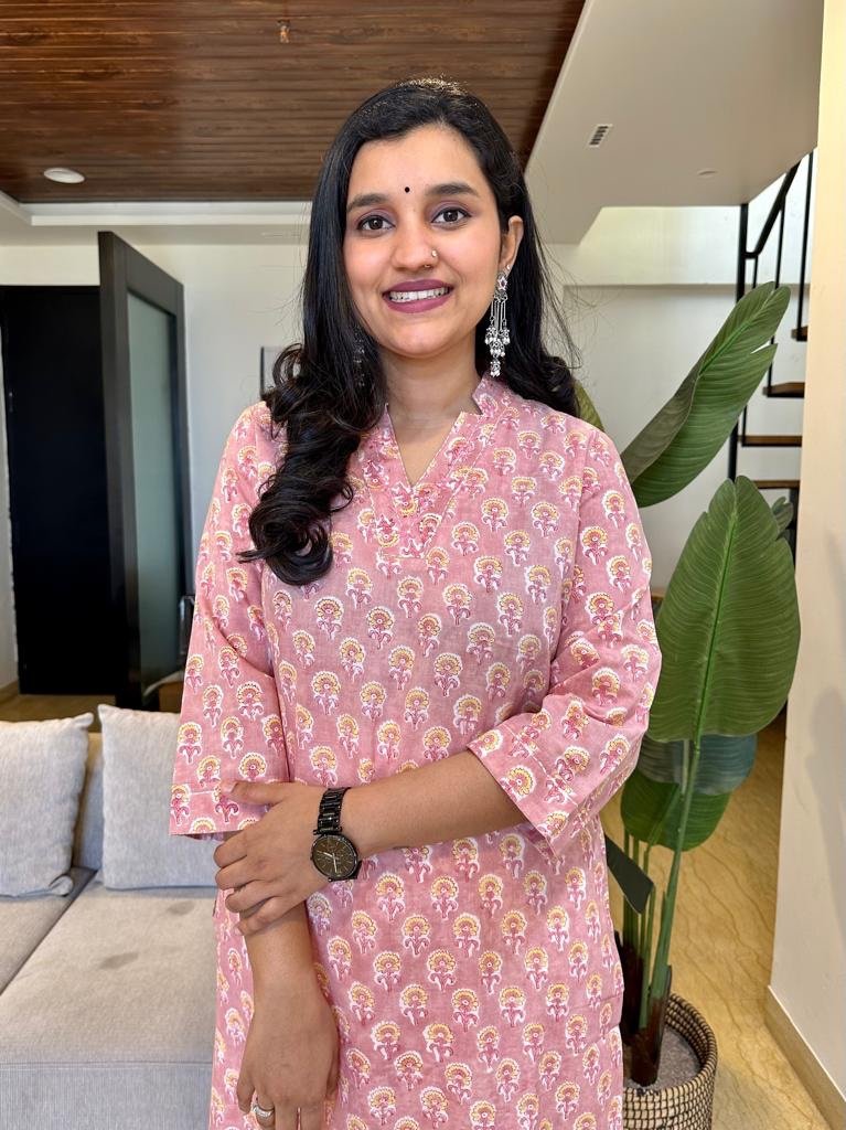 V-Neck Twist Kurta- Pink Booti