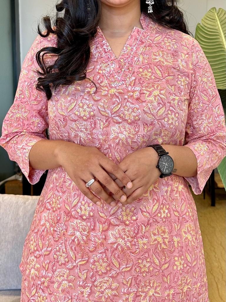 V- Neck Twist Kurta- Pink Floral Jaal