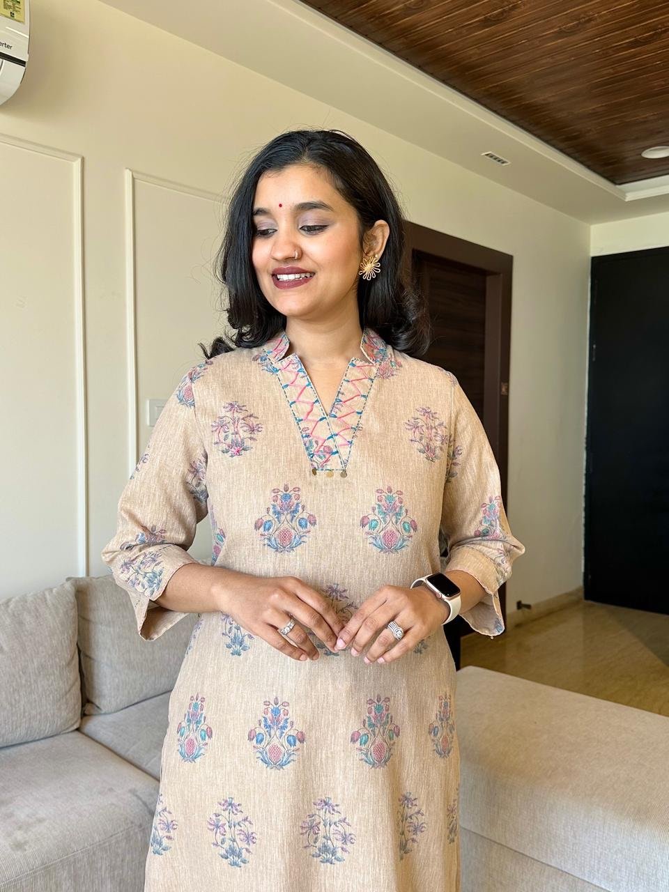 Lara Straight Boota Kurta- Earthy