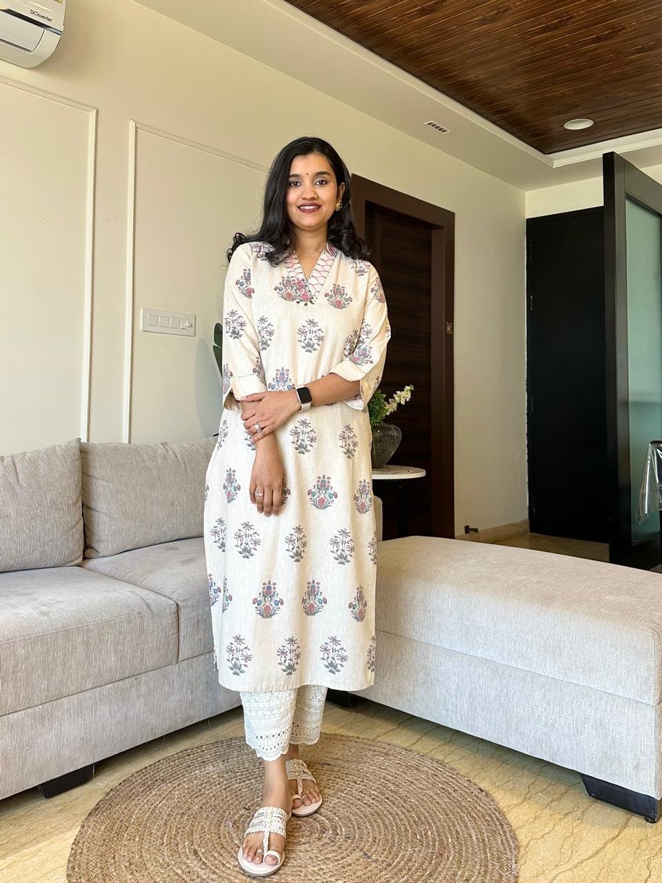 Lara Straight Boota Kurta- Off White
