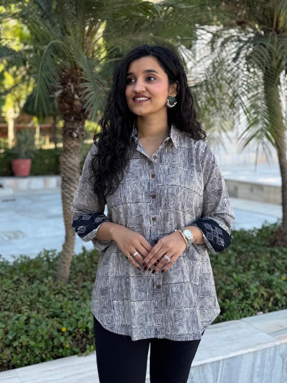 Trisha Relaxed Cotton Shirt- Black and White