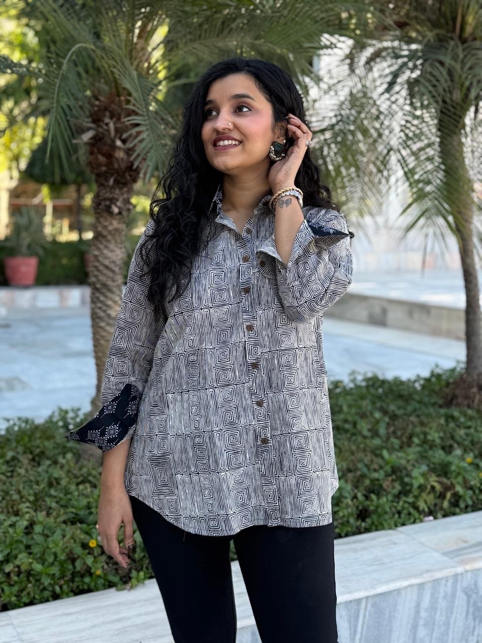 Trisha Relaxed Cotton Shirt- Black and White