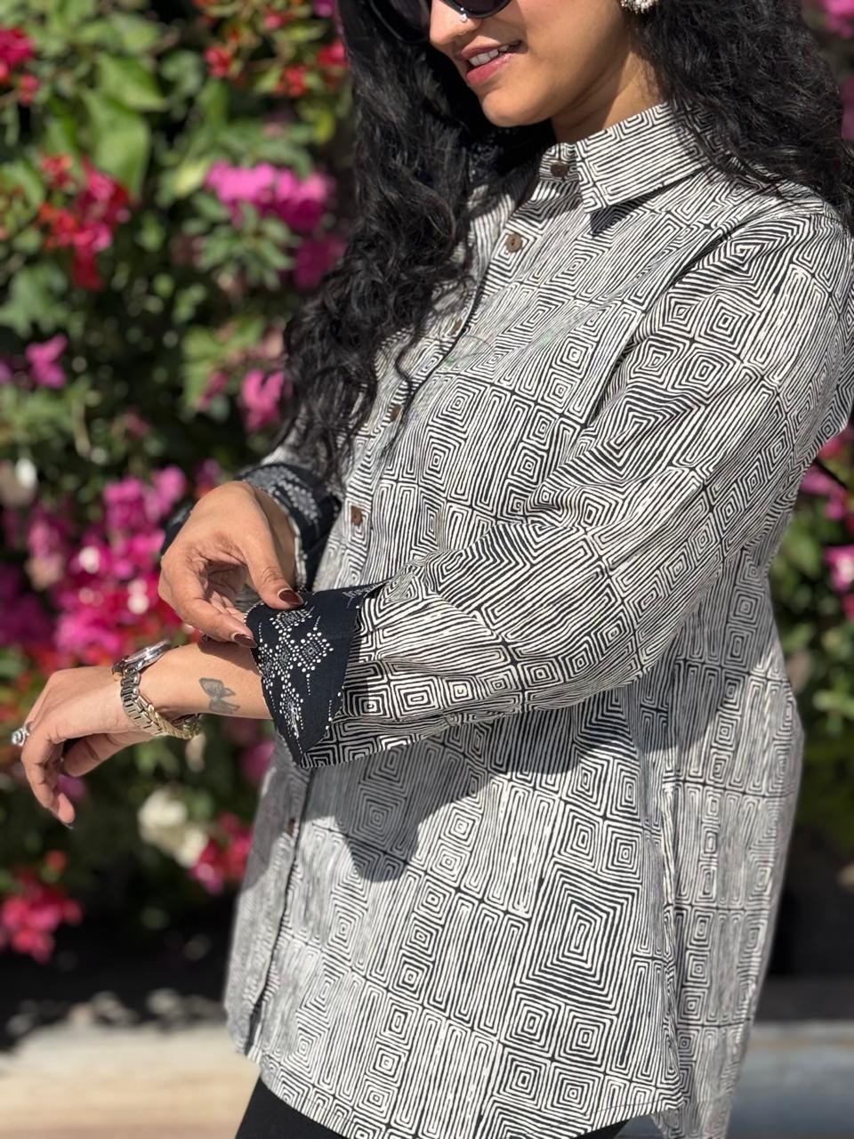Trisha Relaxed Cotton Shirt- Black and White