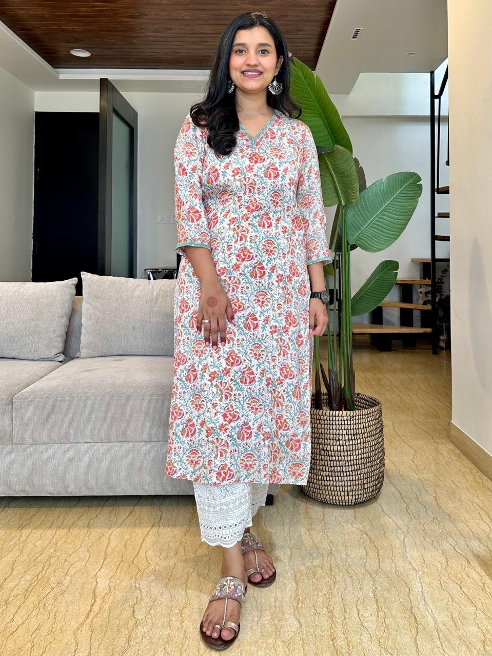 Soft Floral V-Neck Kurta