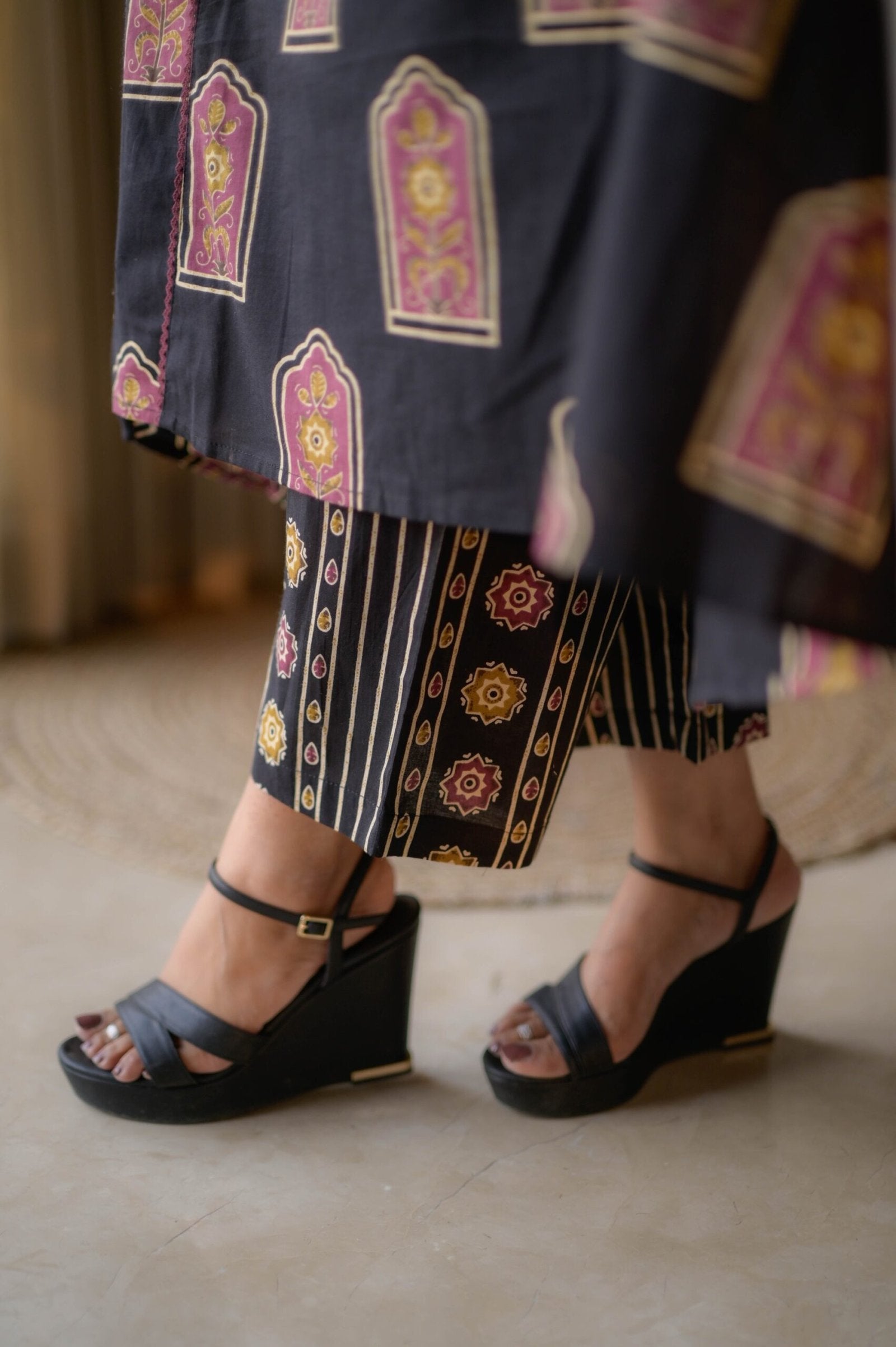 Taraya Flared Printed Cotton Suit- Black