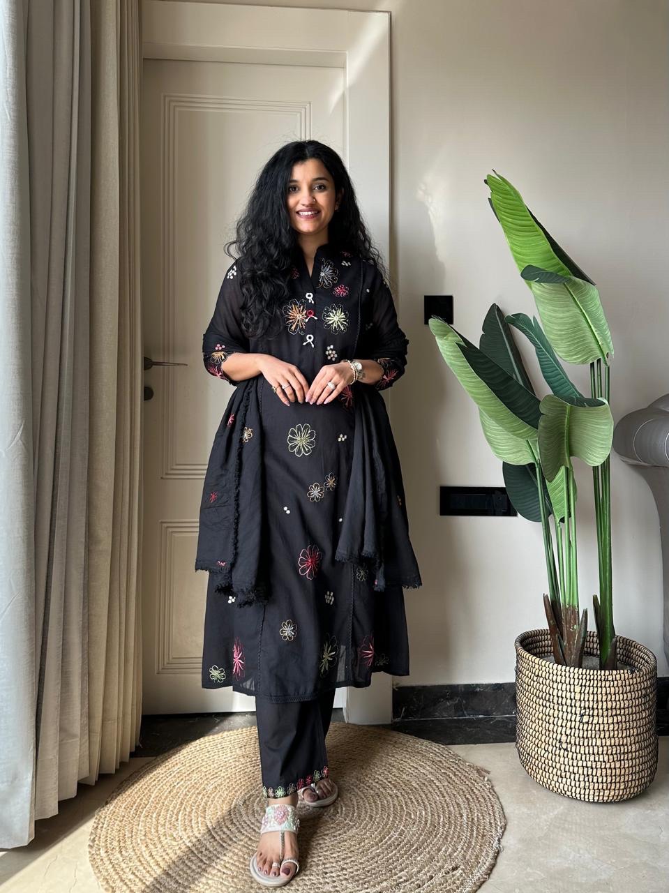 Bahara Black Multi Embroidered Mul Set - Image 5