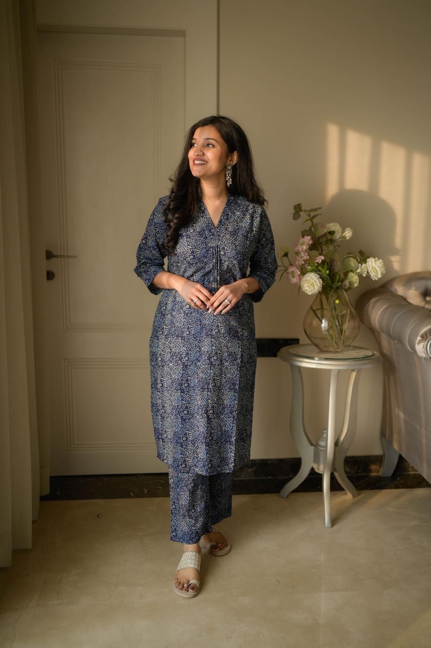 Disha Everyday Cotton Set- Indigo Leaves