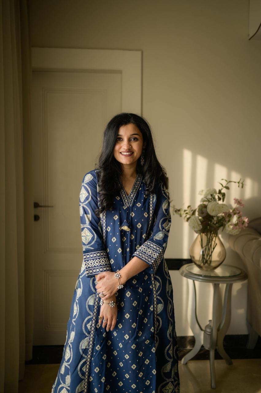 Kanika Bandhej Off Beat Set- Blue - Image 2