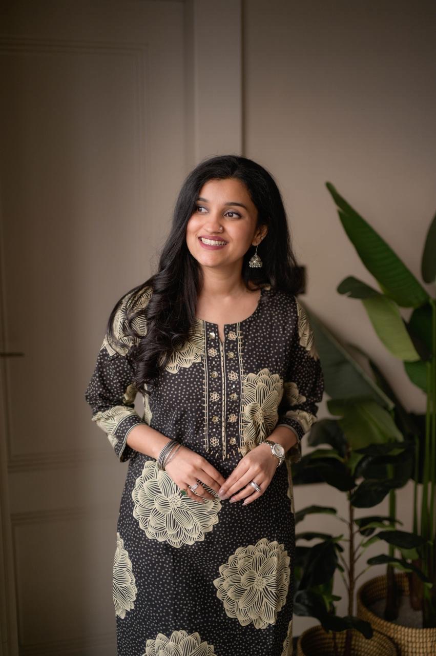 Samya Budget Cotton Suit- Black Flowers - Image 2