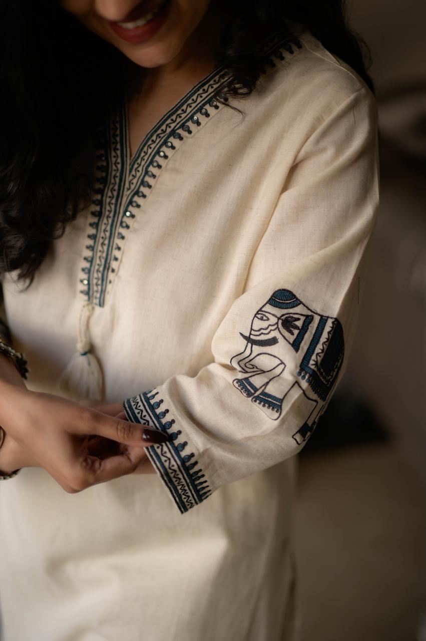 Shiya Embroidered Cotton Set- Off White - Image 6