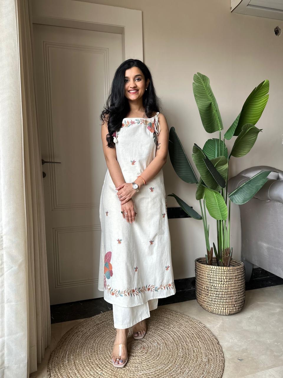 Zuhra Embroidered Pant Set- Off White - Image 3