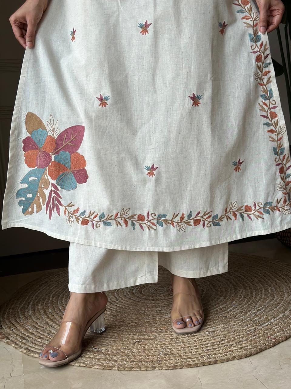 Zuhra Embroidered Pant Set- Off White - Image 5