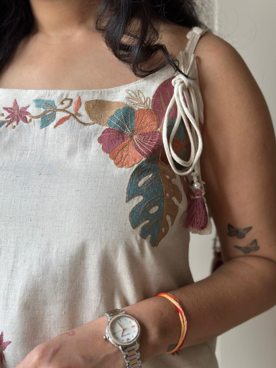 Zuhra Embroidered Pant Set- Off White - Image 4