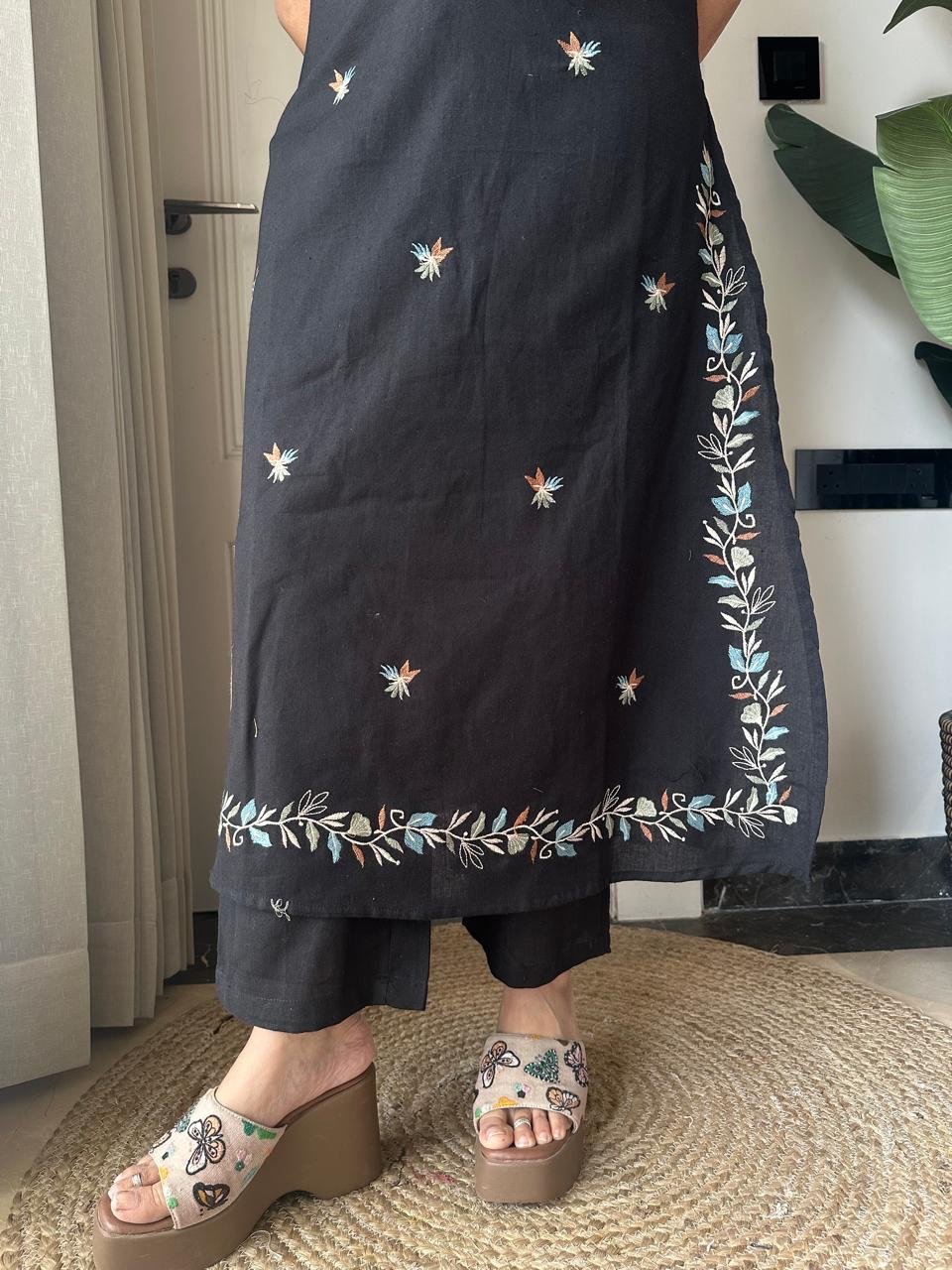 Zuhra Embroidered Pant Set- Black - Image 6