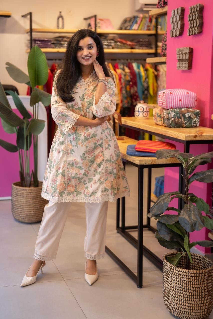 Sushra Lace Detailed Coord Set- Pastel - Image 5